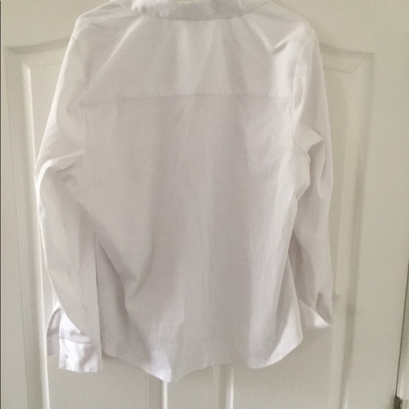 Ladies top - Picture 4 of 4